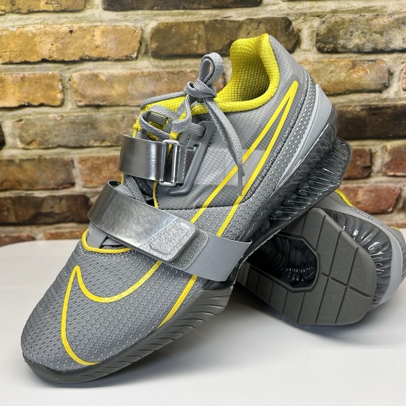 Nike Romaleos Mens Size 13 Wolf Grey Yellow Lightening